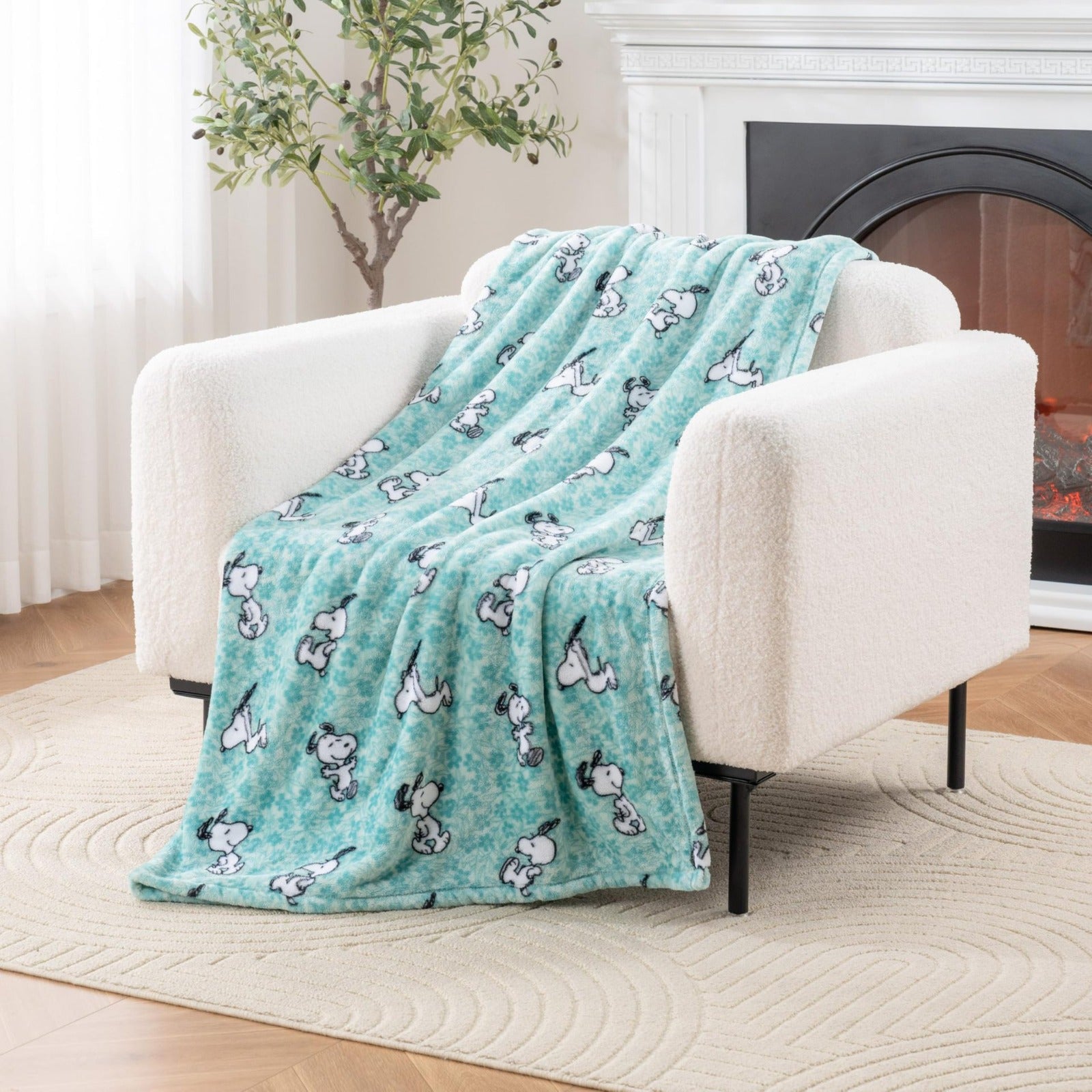 Peanuts Throw - Teal Clover