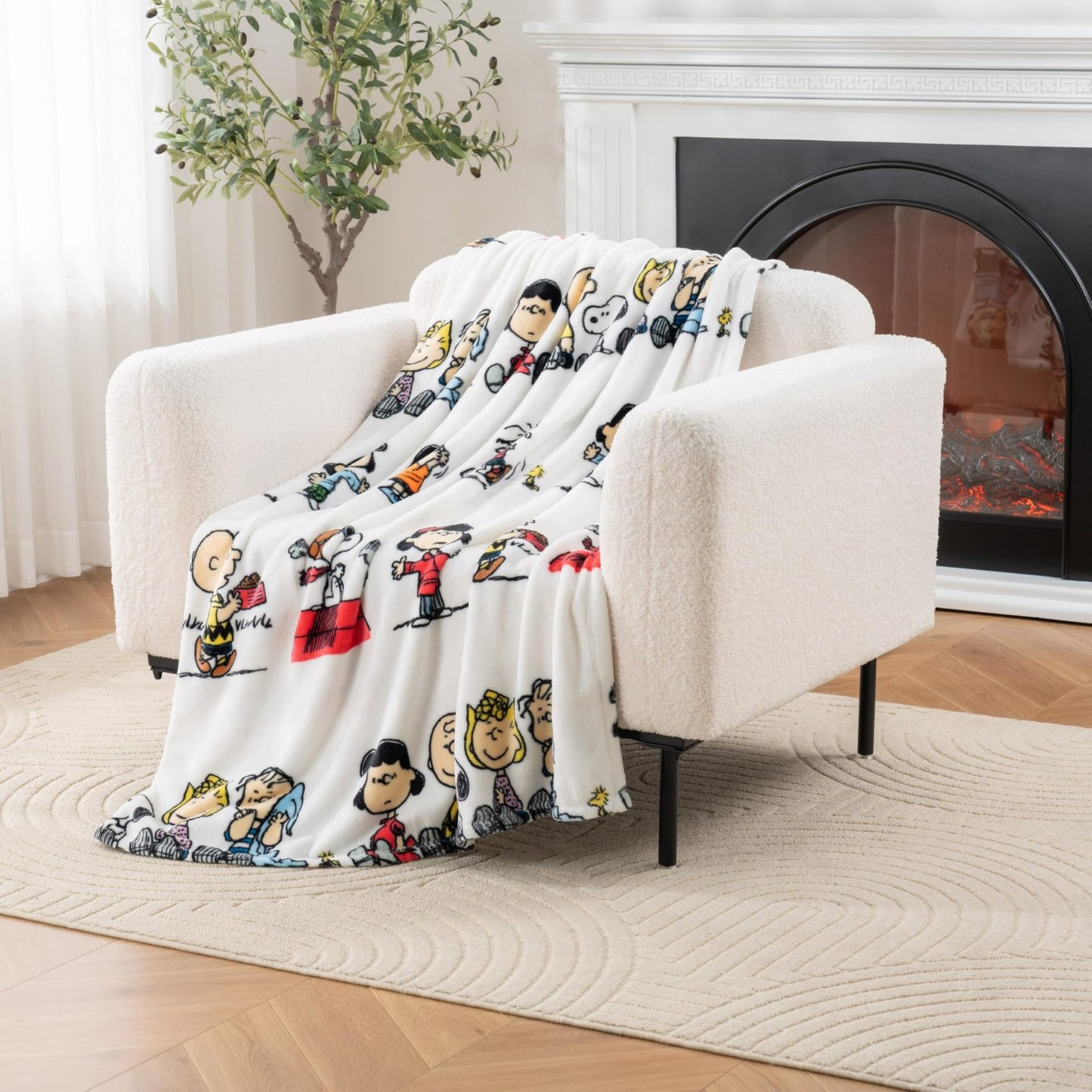 Peanuts Throw - White Peanuts Gang